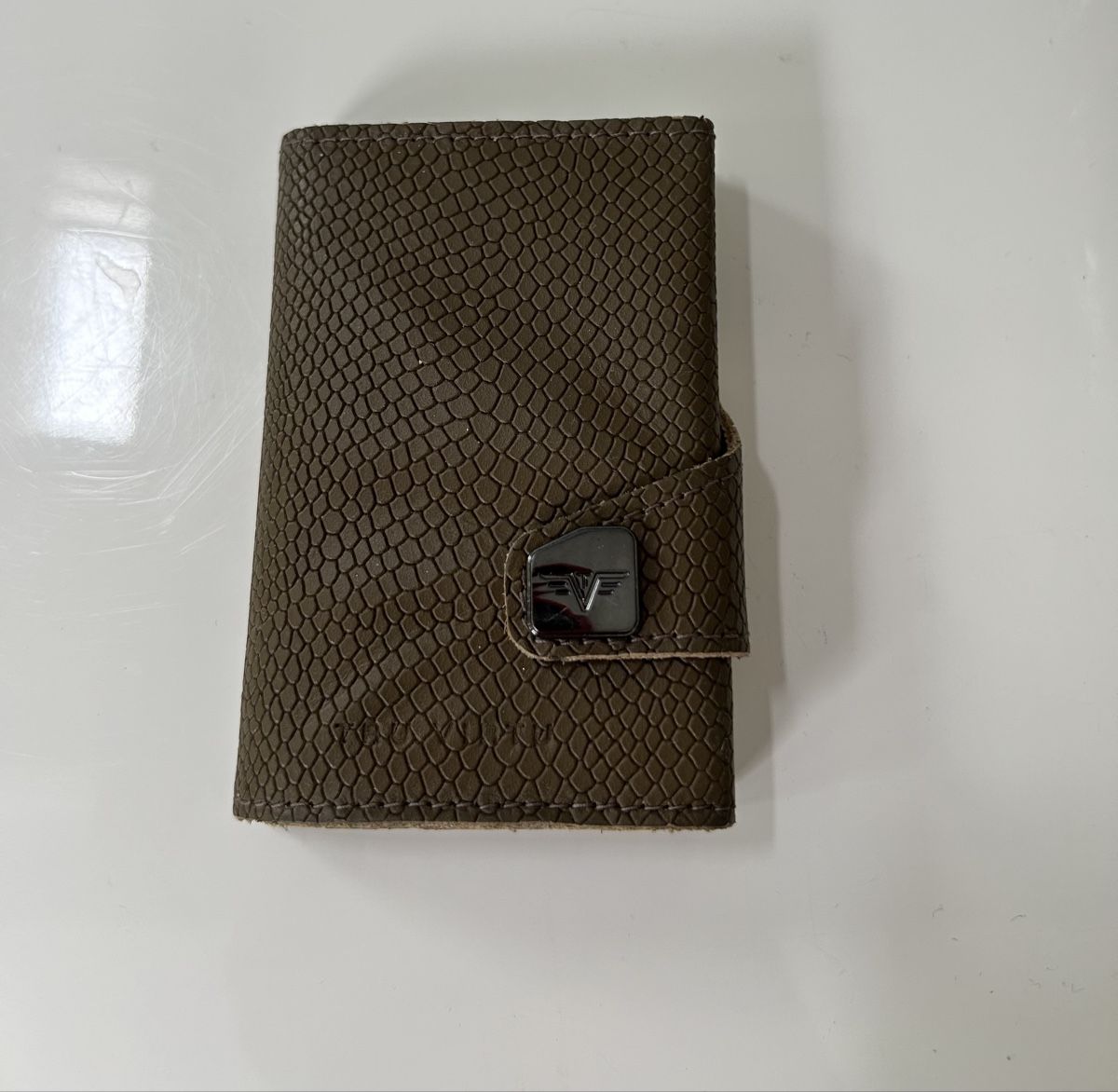 Brieftaschen: Minimalist Wallet TRU VIRTU, Aluminum & Leather – Neu (gemäss Beschreibung) aus Saland von ele_vc96