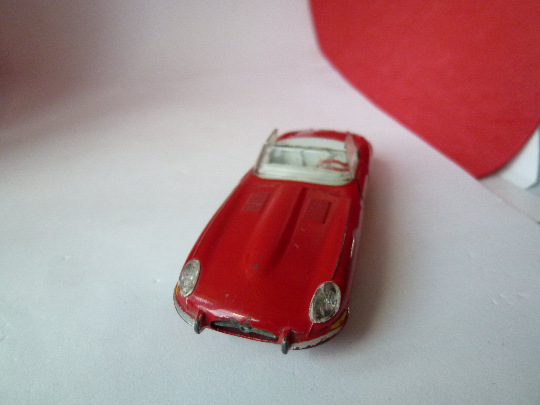 Tekno Modellini d'auto: TEKNO - Jaguar E - schönes Modell mit Reservepneu !! – Usato da Reiden venduto da Aston2 1