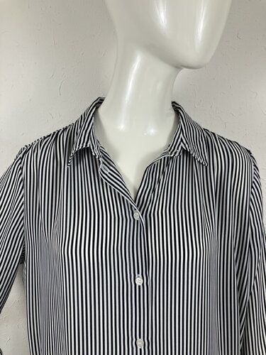 H&M Chemisiers: 2 Blusen (H&M und Mango) – D'occasion à Laupen ZH par kar_lfz6 4