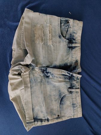Jeans-Shorts Damen Grösse(26) distressed Look 
