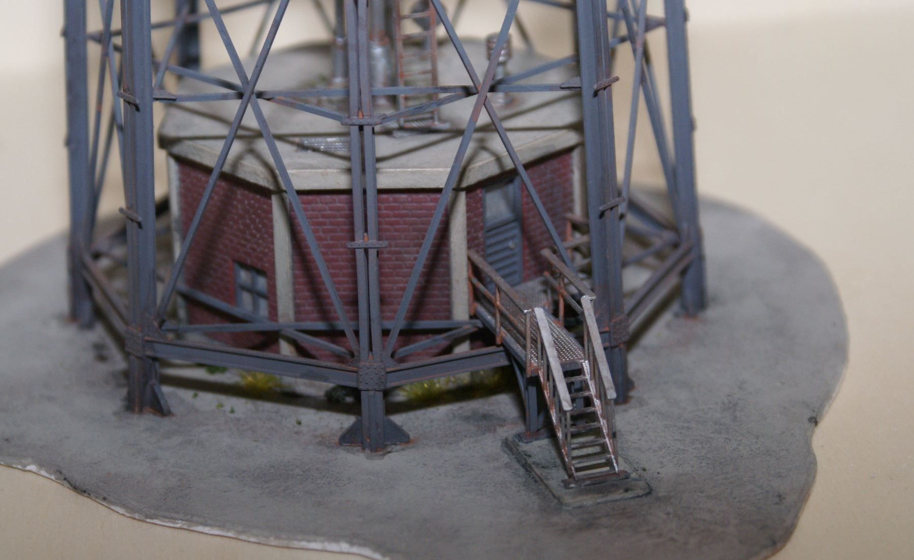 Modellini di ferrovie: Unikat Wasserturm H0 – Usato da Maegenwil venduto da Madfinc 2