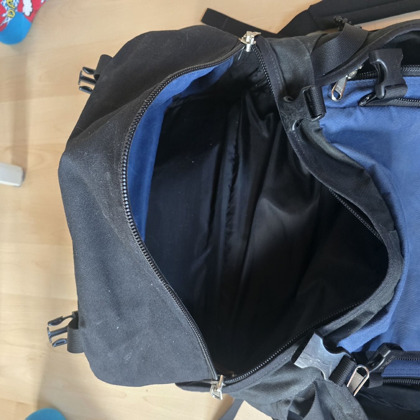 Macpac Zaini: Macpac Genesis Backpack, Size 3 ( ca 80 Liter + 15 Liter) – Usato da Degersheim venduto da Honolulu013 4