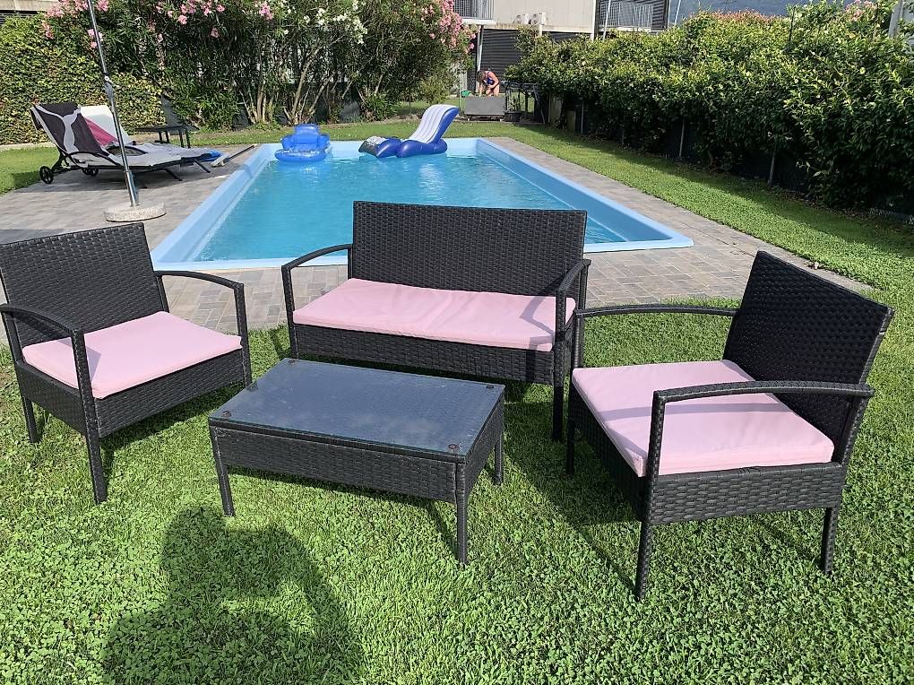 Set di tavolo e panche: Vendo mobili da giardino – Usato da Cugnasco venduto da sal_8sf7 1