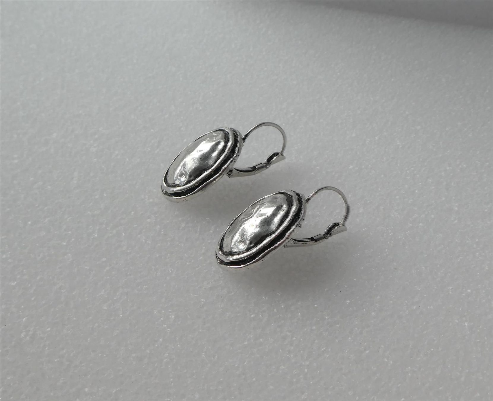 Boucles d'oreille: Ovale modische Ohrringe versilbert – D'occasion à Frauenfeld par dhour 1