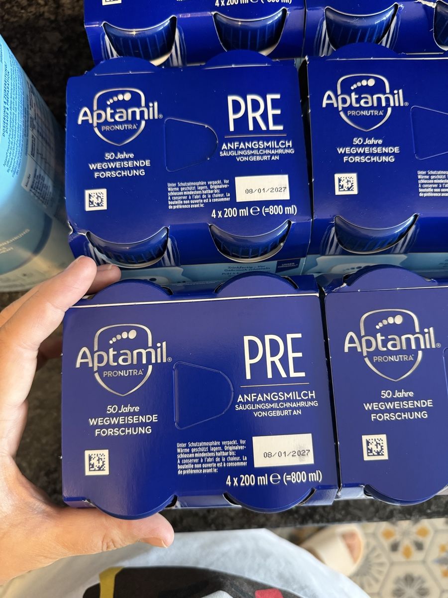 Aptamil Aliments & Spécialités: Aptamil Pre Trinkfertig & Pulver – Neuf avec emballage d'origine à Zürich par SupananAnita 1