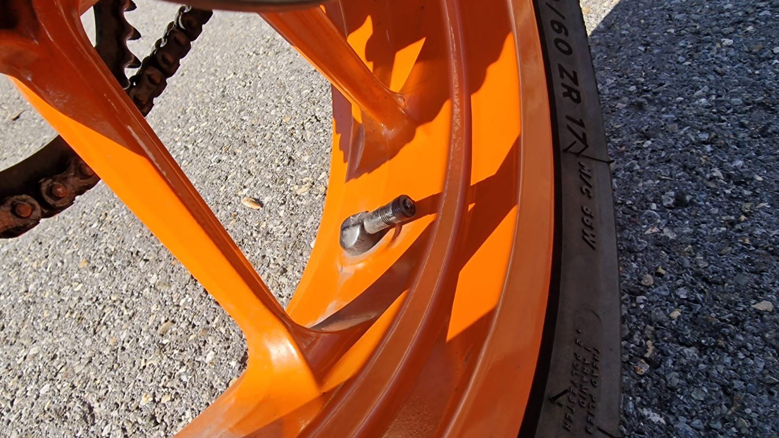 KTM Route: KTM 390 Duke Jg. 2016 – D'occasion à Kaltbrunn par Buewi 5