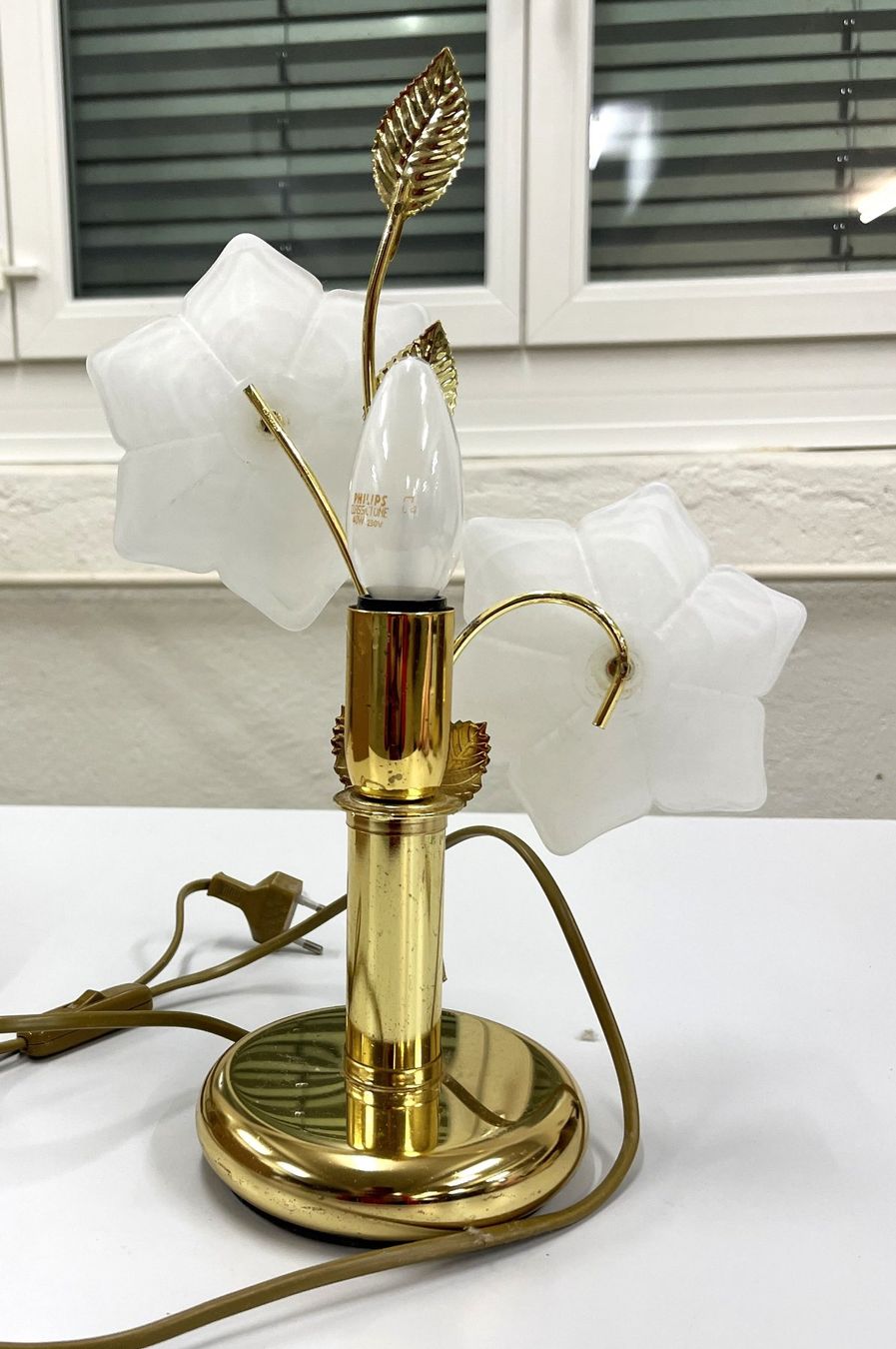 Lampade: Blumige Tischleuchte Stella - H 34cm – Usato da Oftringen venduto da Vucki 2