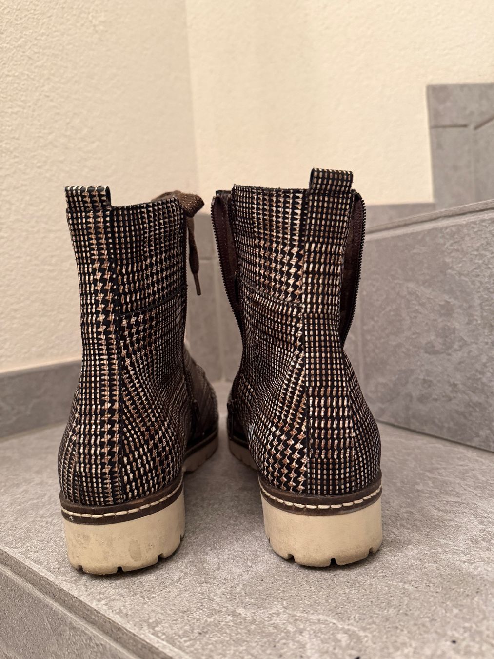 Scarpe da donna: Waldläufer Stiefellette Gr. 41 – Usato da Embrach venduto da Lieblingszeugs 1