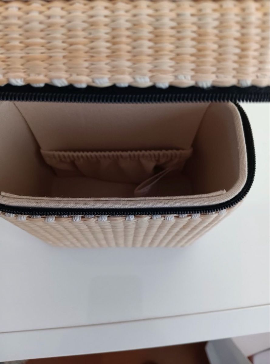 Chanel Kosmetikkoffer: Chanel Beauté Bag – Neu (gemäss Beschreibung) aus Zürich von zie_5nsb 2