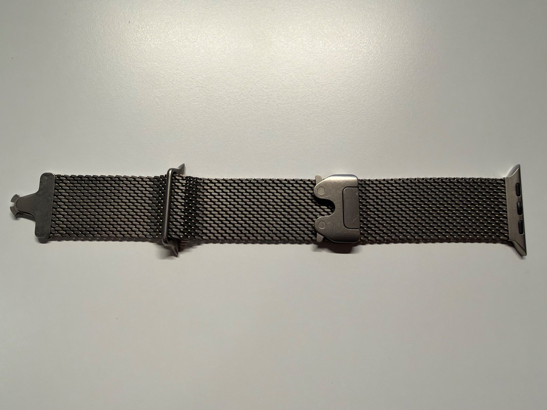 Apple Armbänder & -reifen: Apple Natural Titanium Milanese Loop - Small – Gebraucht aus Dübendorf von lia_c2kp 1