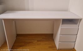 Schreibtisch mit 3 Schubladen