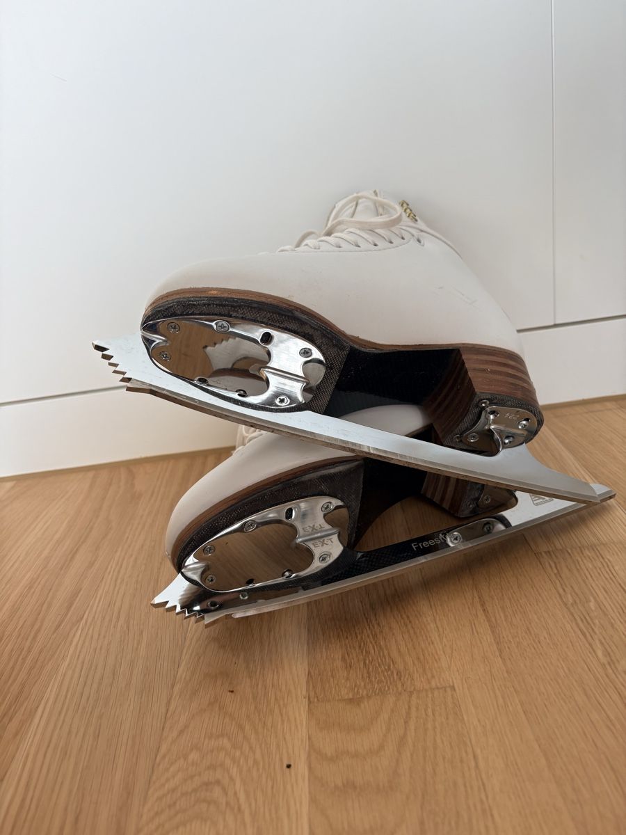 Jackson Schlittschuhe: Jackson Elite 5200 – Gebraucht aus Ottenbach von larissasimon 1