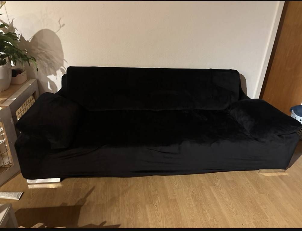 Divani: 3er Sofa mit Schwarzem Anzug – Usato da Bützberg venduto da Jolip1986