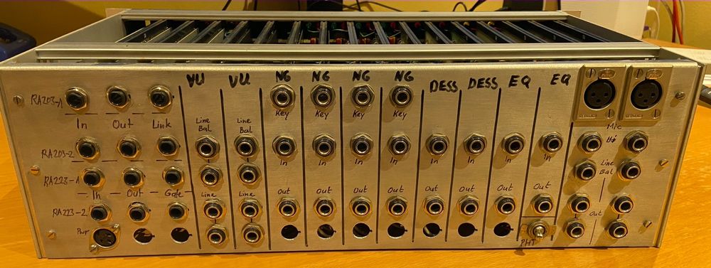 Rebis Rack Mic Preamp, EQ, Compressor, Gate, DE-ess 80er | Kaufen auf ...