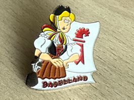 Pin Baselland Tracht