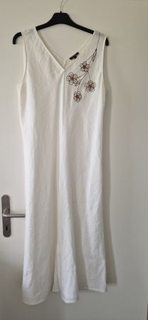 neuwertiges Leinenkleid in ital. Grösse 52 -> e 48