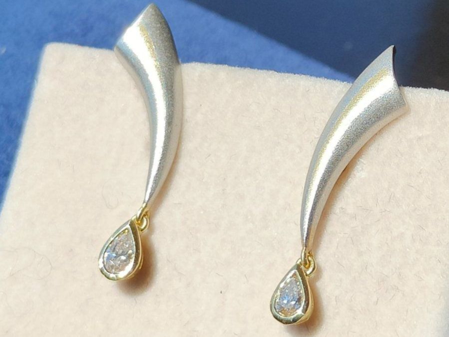 CHRIST OHRSTECKER DIAMANT TROPFEN PLATIN 950 UND GG 18 K (Neu