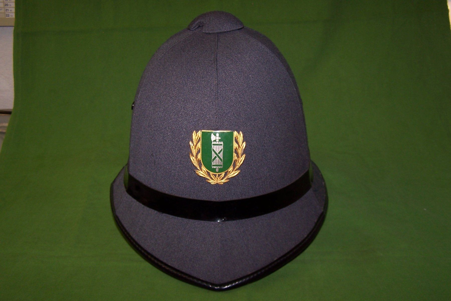 Uniformen: Polizeihelm SG, Bobbyhelm, Topzustand! – Gebraucht aus Lenggenwil von Aurora-borealis1