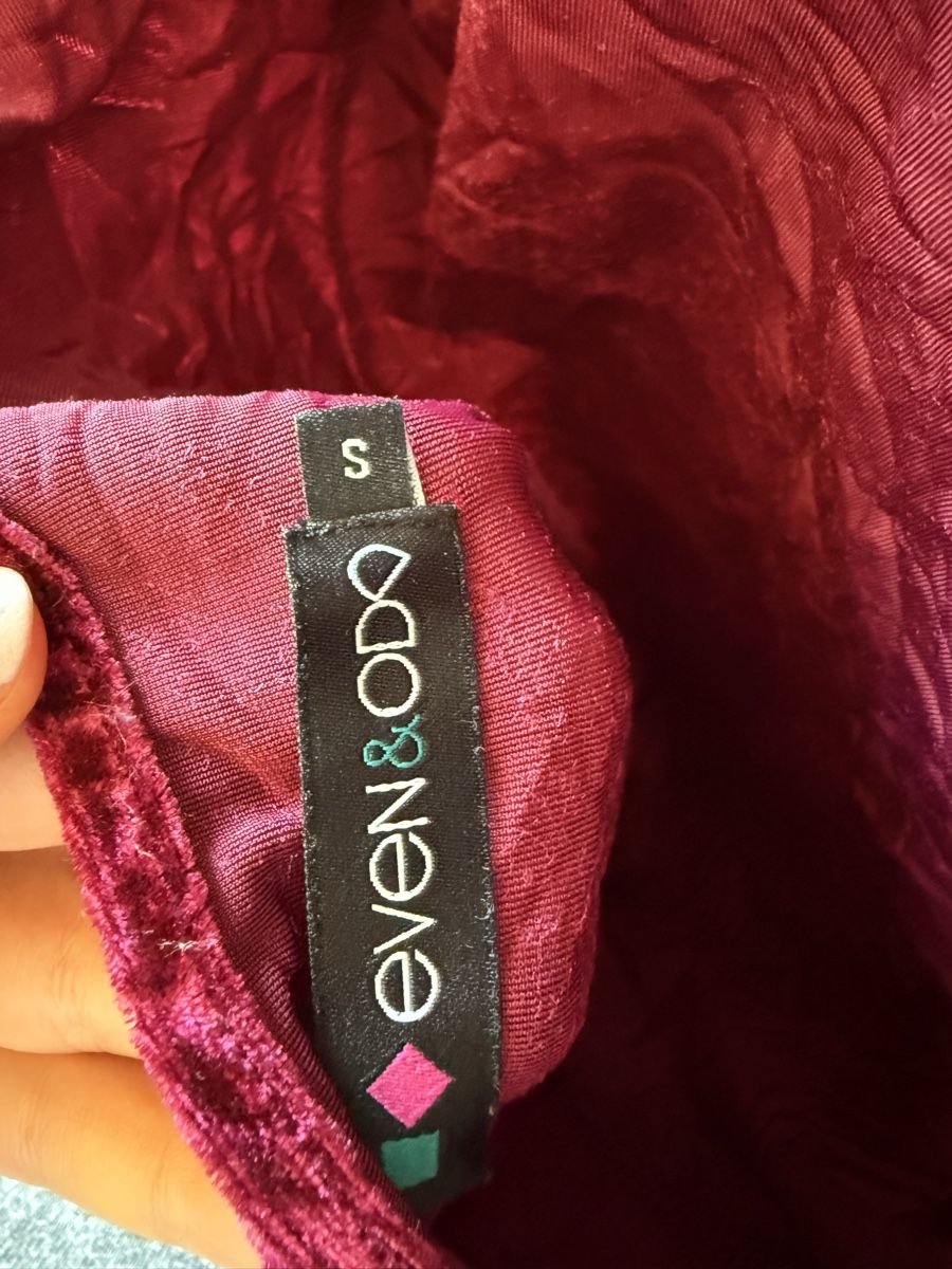 Vestiti: Elegantes Samtkleid mit tiefem Rückenausschnitt – Usato da Horw venduto da julzzz4 2