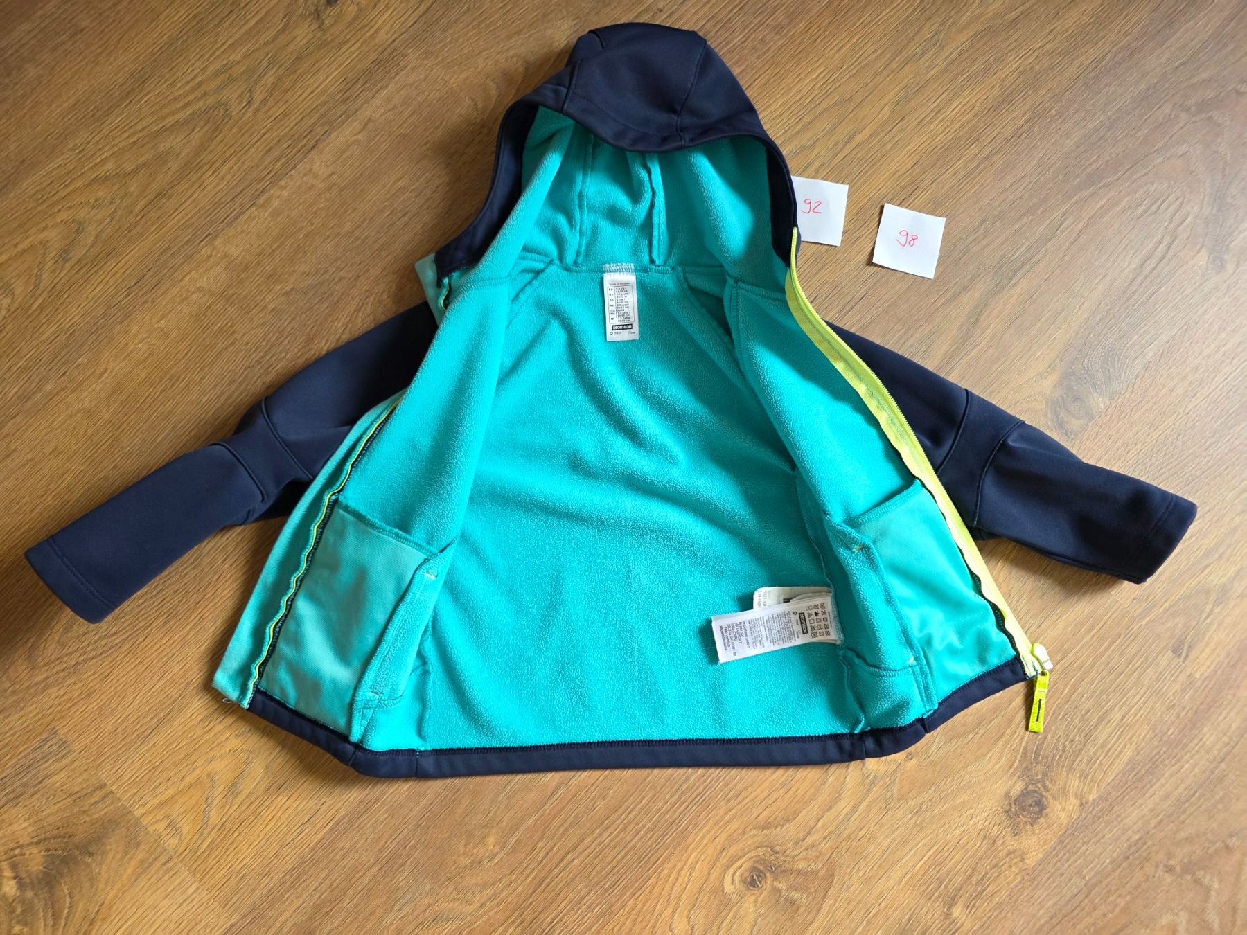Vestes & Manteaux: Softshell-Wanderjacke Gr. 89-95 cm (2-3 J) – Neuf (Voir description) à Nebikon par Japostyle 2