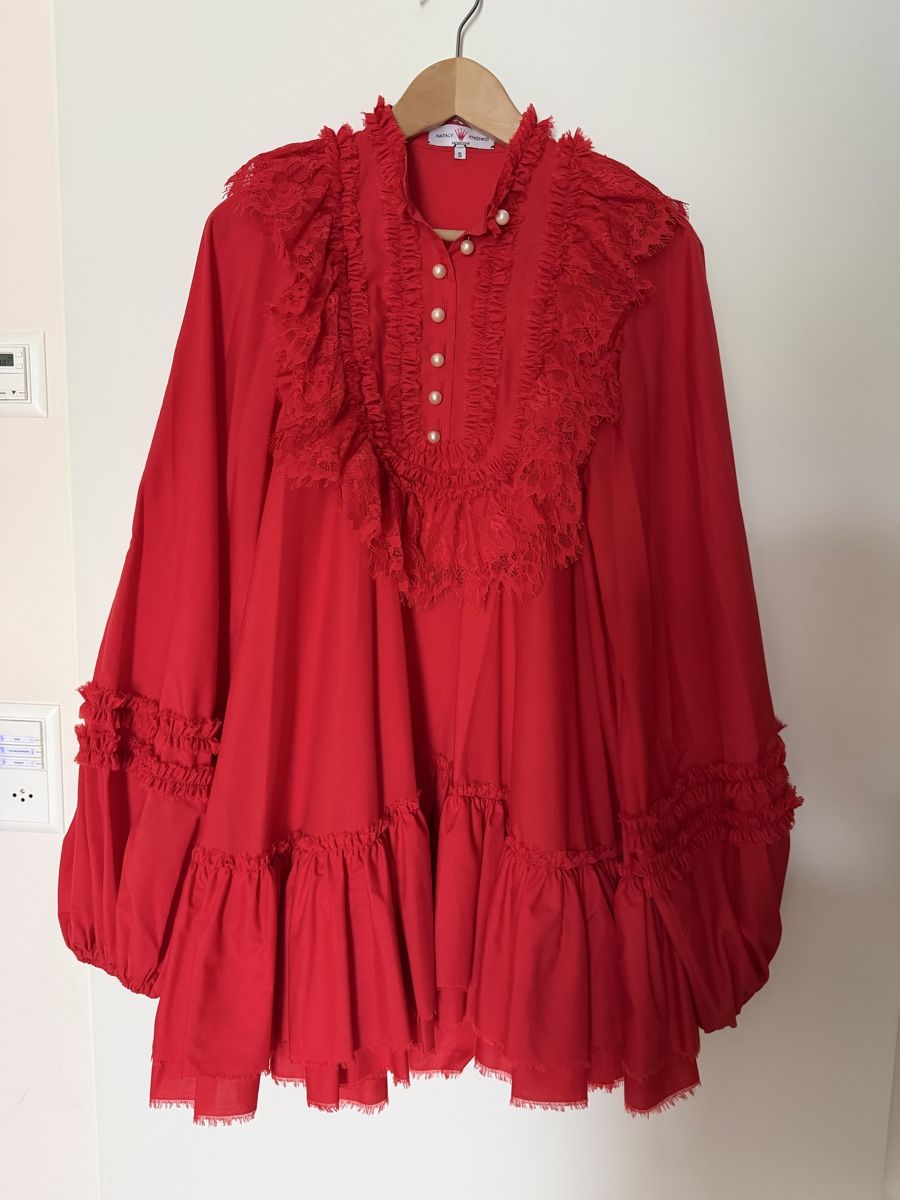 Vestiti: Designer Rotes Kleid mit Rüschen, Grösse S – Nuovo (secondo la descrizione) da Maur venduto da my_private_sale