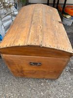 Alte Holzkiste 90 x 55 x 60 cm
