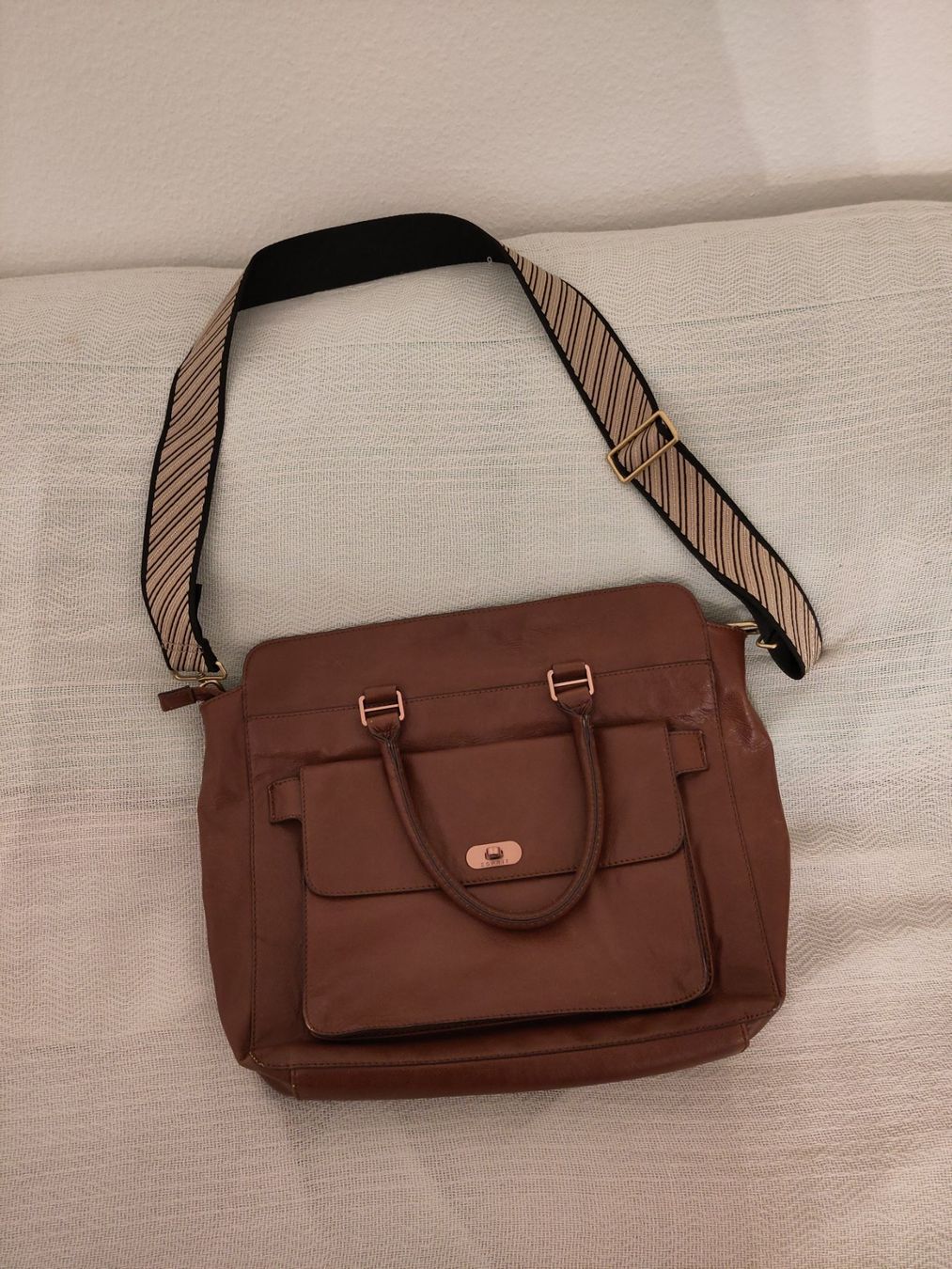 Esprit Taschen für Damen: Echt Leder Tasche von Esprit – Gebraucht aus Bülach von Prisca0207