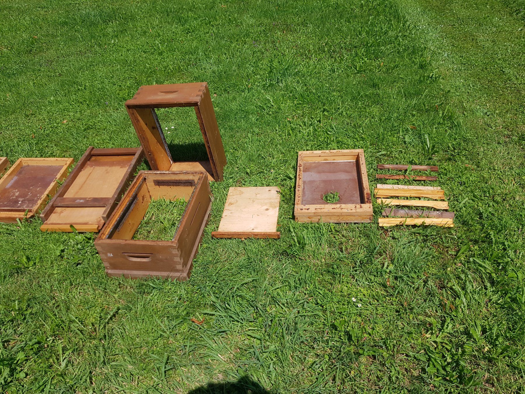 Bienenhäuser: Bienenbeute Magazin CH Mass – Gebraucht aus Grosswangen von  3