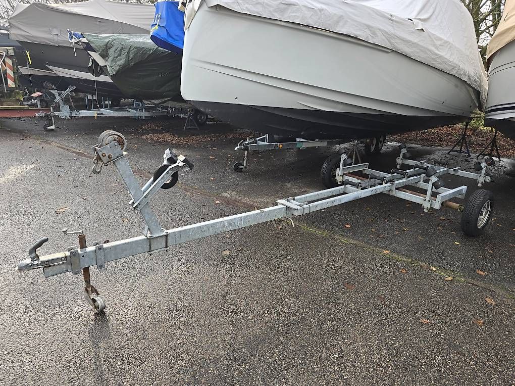 Motori: Ber pour bateau à moteur – Usato da Hauterive NE venduto da unimercure 1