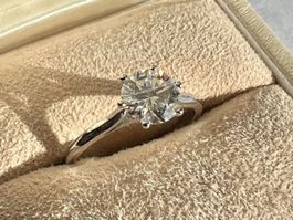 18 k White Gold Solitaire Ring, Brilliant cut diamond 1.04 c