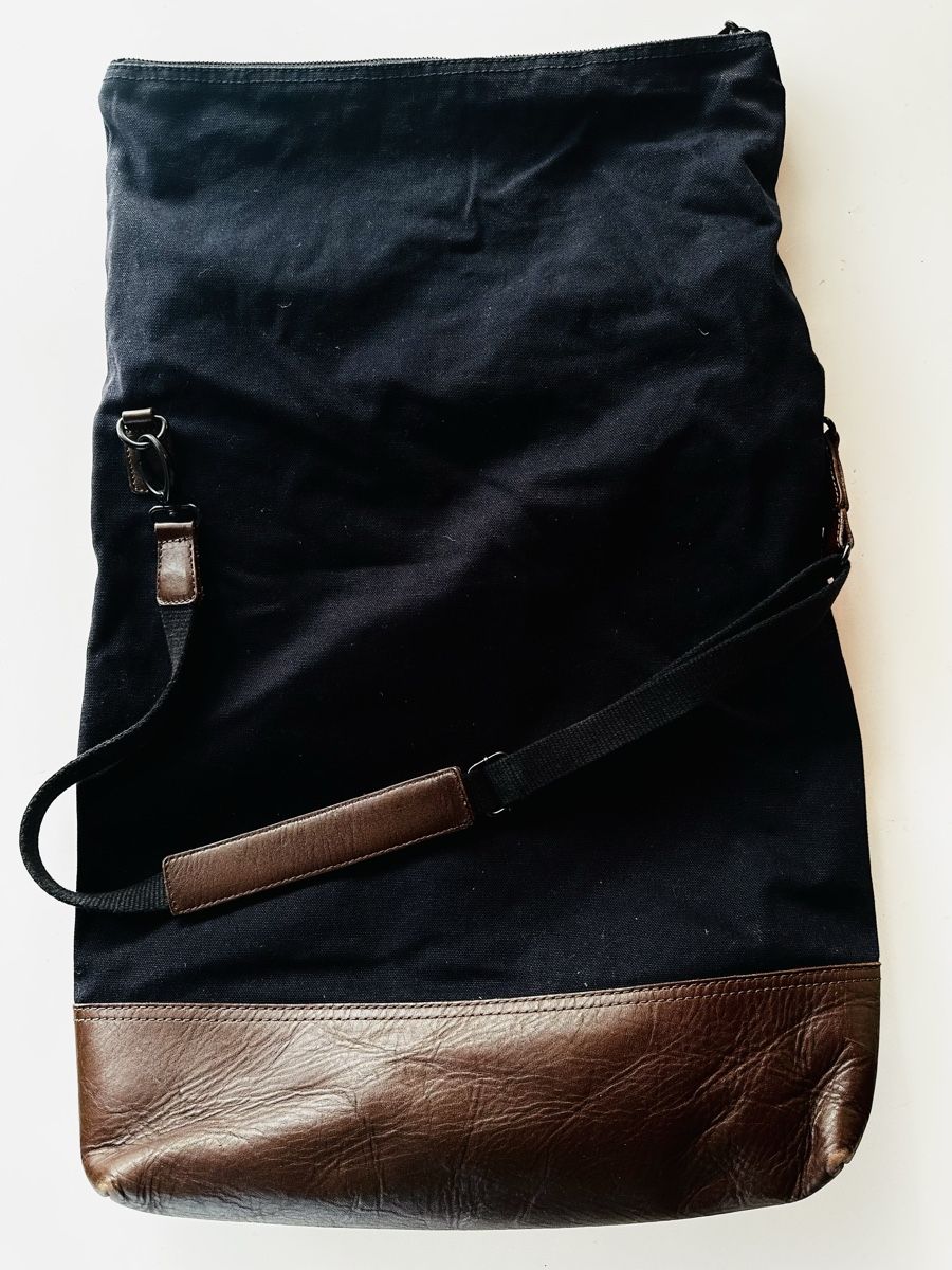 Cos Borse: COS Canvas Tasche mit Lederdetails, Modernes Design – Usato da Zürich venduto da BLAU.blue 3