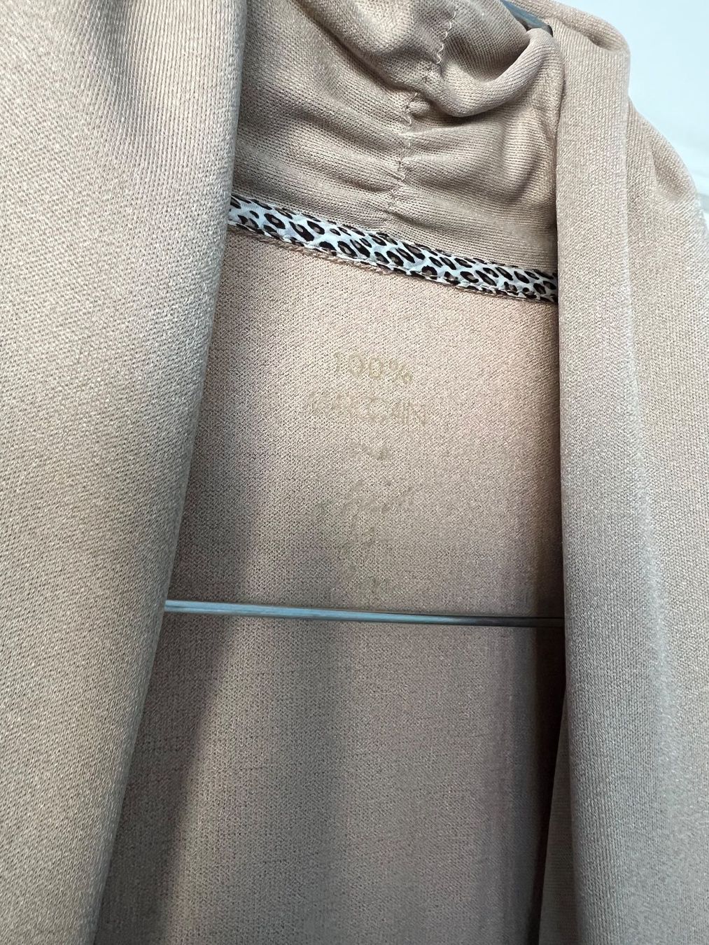 Marc Cain Giacche: Sommerliche Marc Cain Strickjacke – Nuovo (secondo la descrizione) da Wettingen venduto da behave2807 2