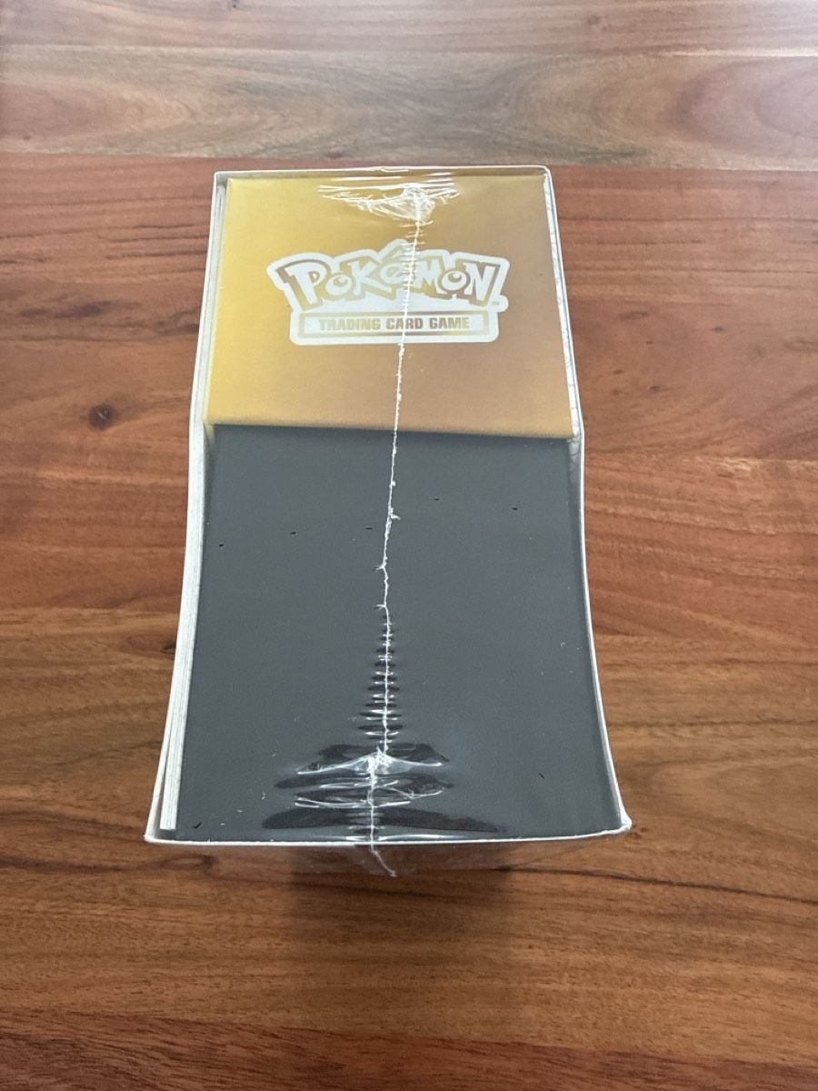 Giochi: Pokemon 30th Celebration ETB Englisch – Nuovo e nell'imballaggio originale da Ennetbaden venduto da MrHato 5