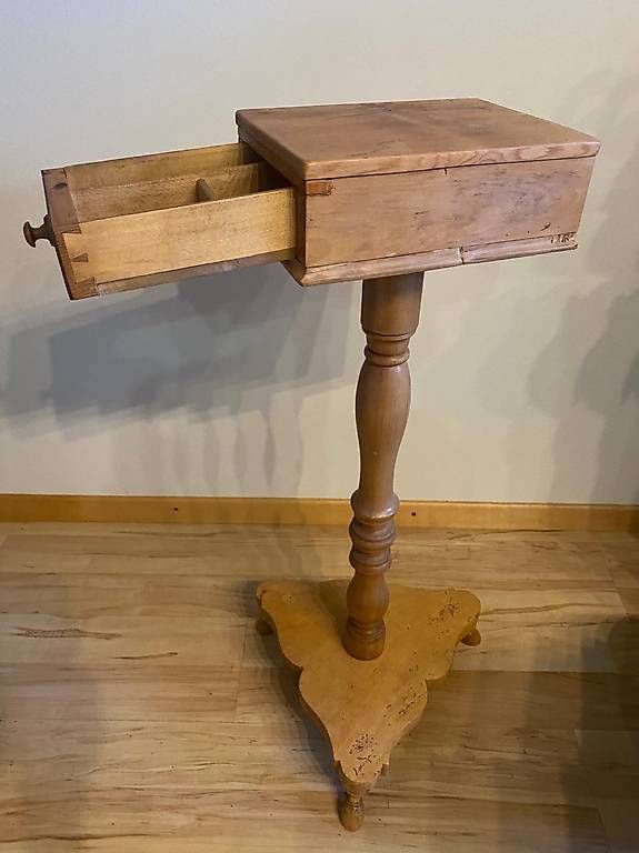 Tavoli: Nähtischli Tannenholz 82cm hoch – Usato da Sarmenstorf venduto da cele_saxer7 2