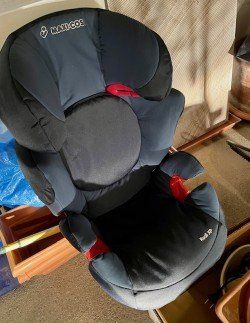 Seggiolini per auto: Siège bébé Maxi Cosi Rodi XP – Usato da La Tour-de-Peilz venduto da rossofiorentino