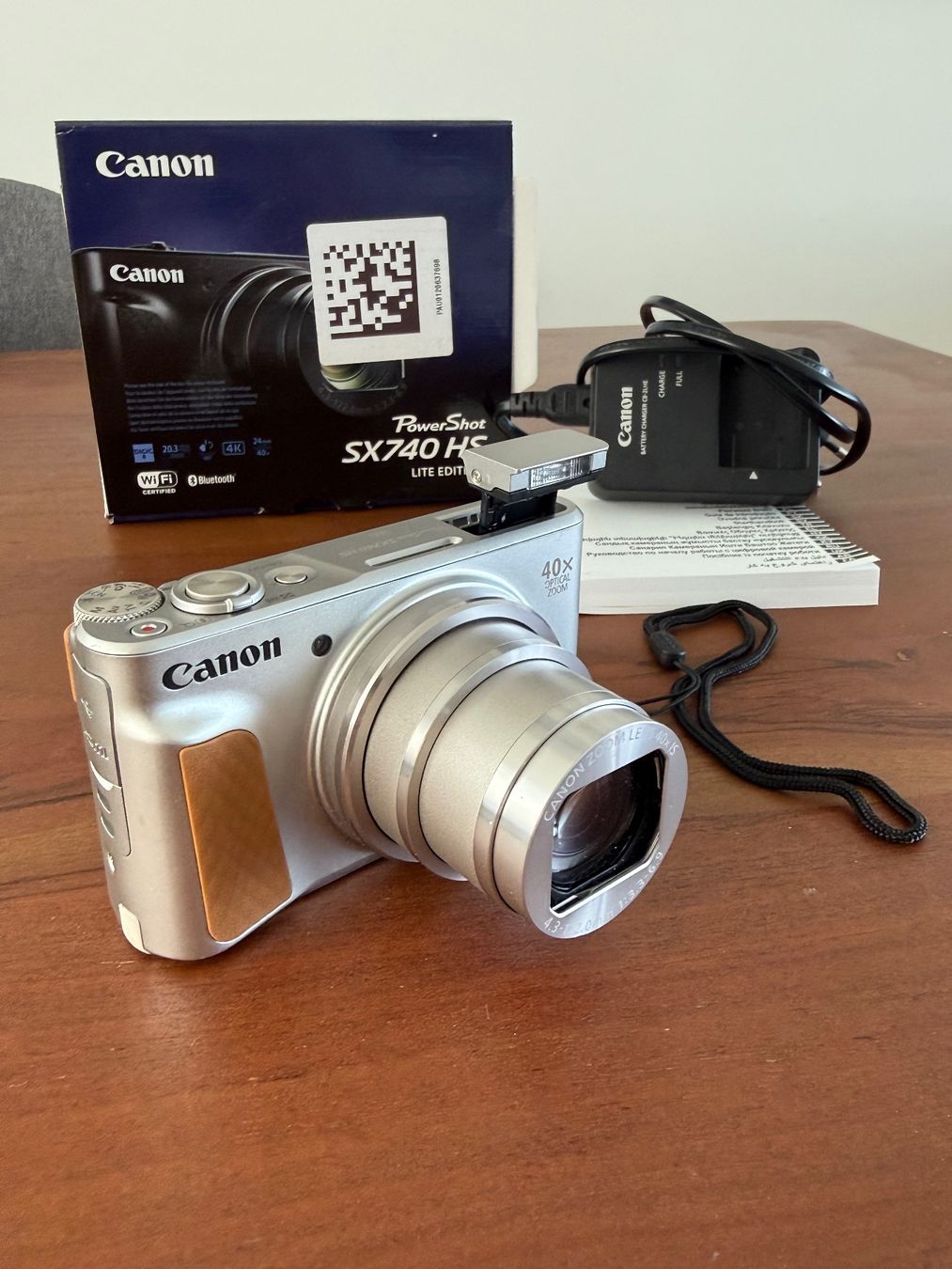 Canon Fotocamera: Canon Powershot SX740 HS LT Compact Camera – Usato da Wädenswil venduto da zhe_626f