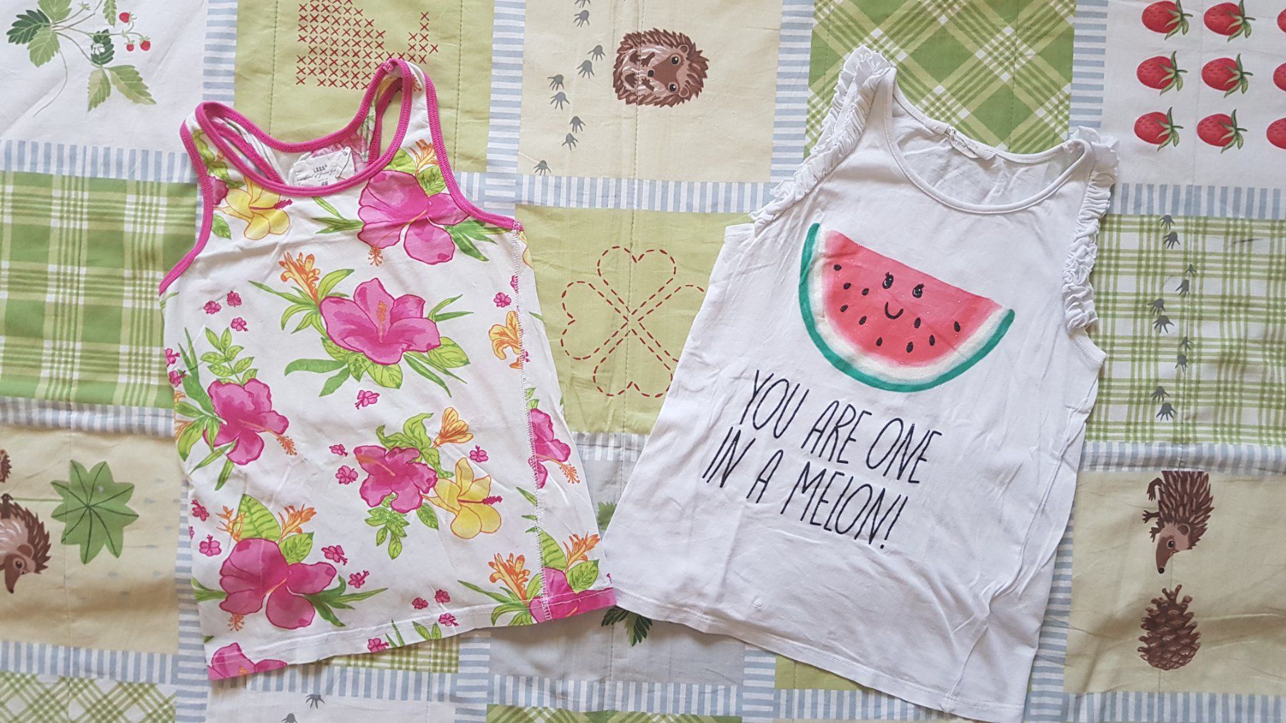 Camicette, T-shirt & Top: Sommer Oberteile Gr.122/128 – Usato da Luzern venduto da silvermoon12 1