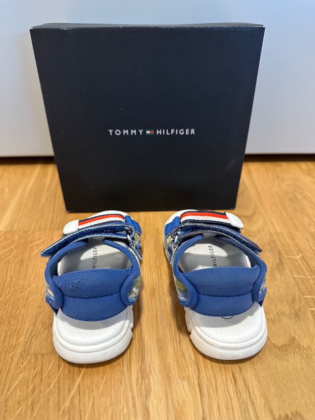 Tommy Hilfiger Schuhe für Jungen: Sandalen Tommy Hilfiger Gr. 21 – Gebraucht aus Unterägeri von StefanGekko 3