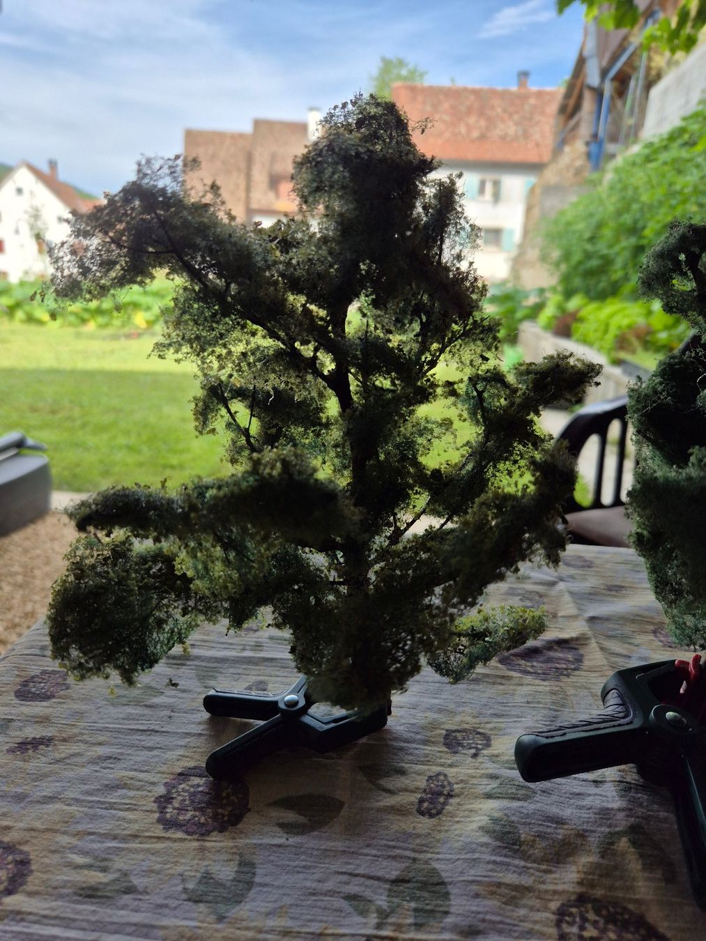 Modelleisenbahnen: schöne grosse Laubbäume Eigenbau H0 / 0 – Gebraucht aus Bibern SH von streunekater 1