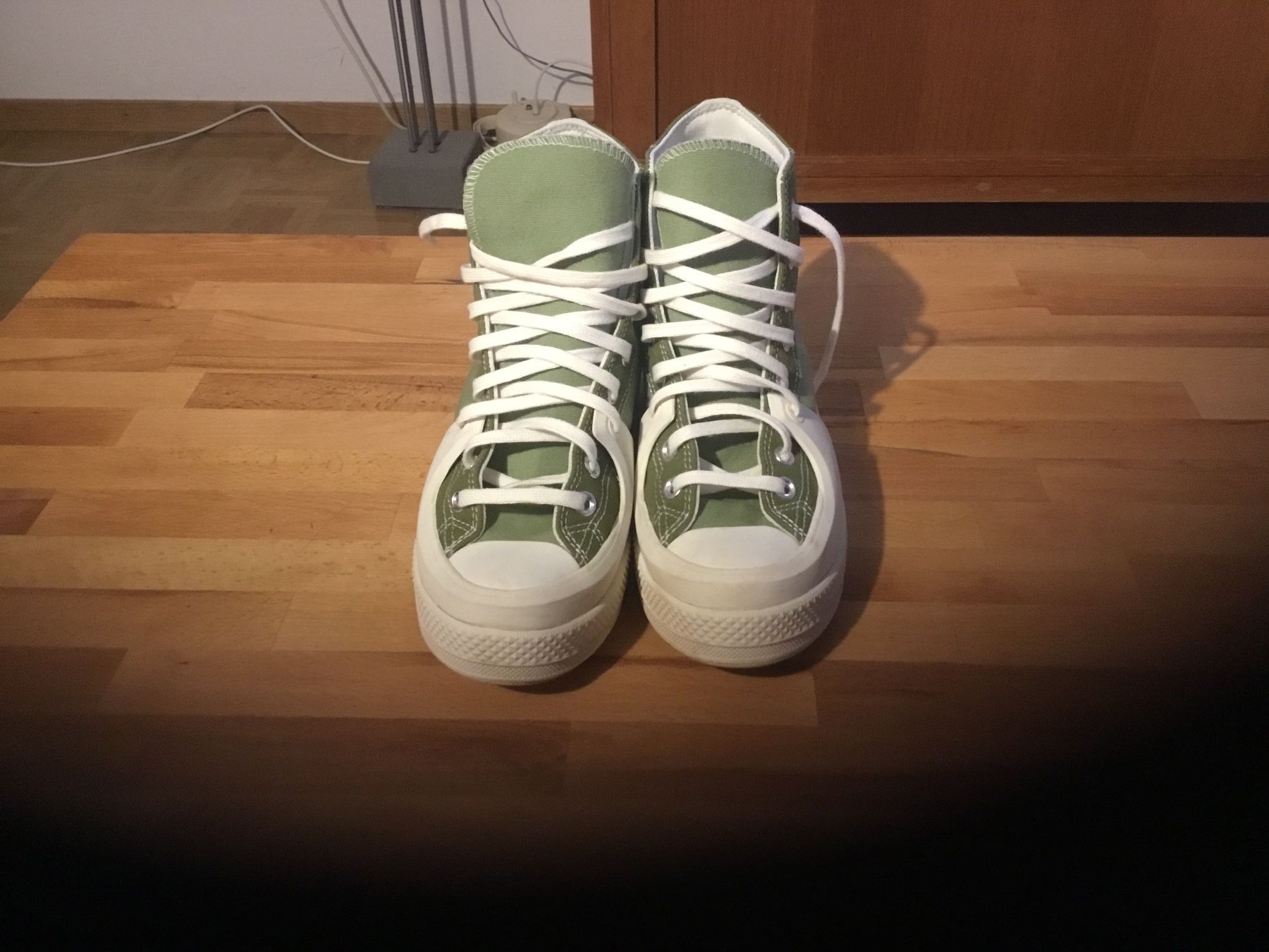 Converse Herrenschuhe: Chaussures converse – Neu (gemäss Beschreibung) aus Brügg BE von traindenuit