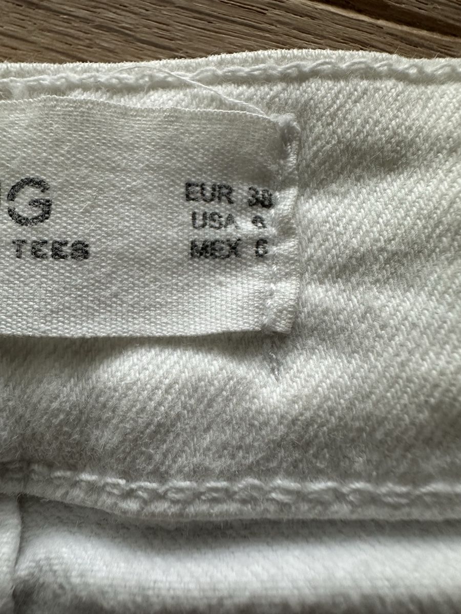 Mango Jeans: Mango Jeans, weiss, destroyed Look, Gr. 38 – Usato da Glattbrugg venduto da SMusic98 4