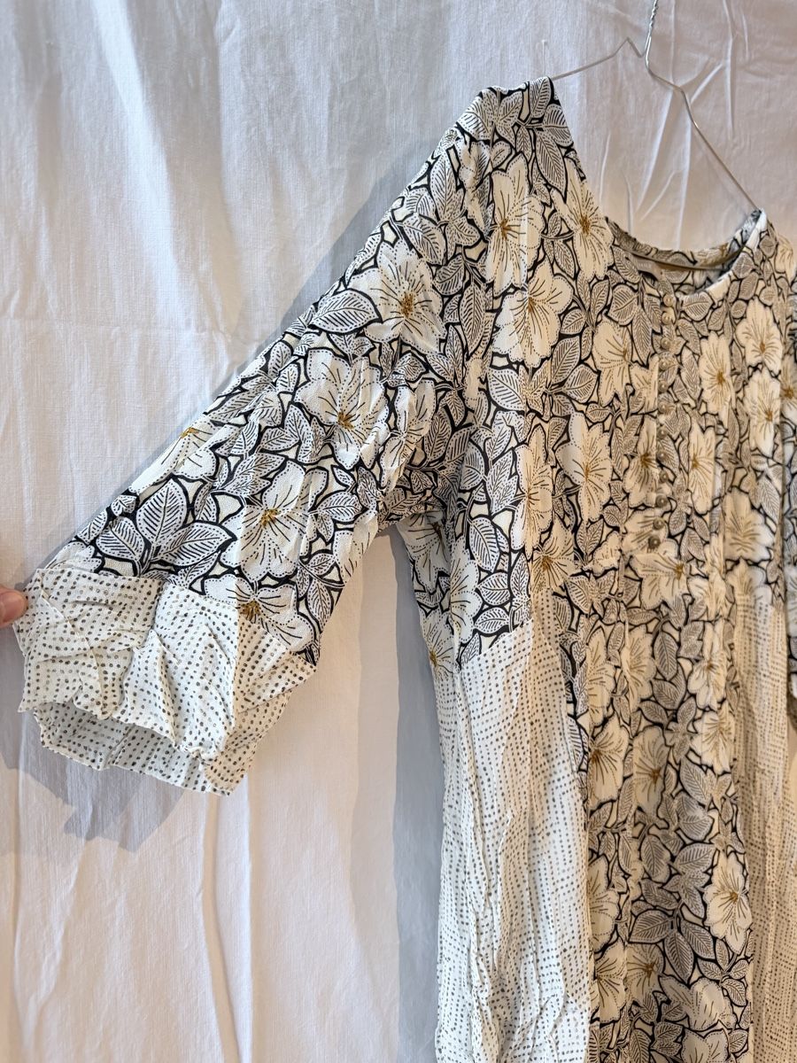 Nile Robes: NILE – D'occasion à Urnäsch par _._naomi_._ 2