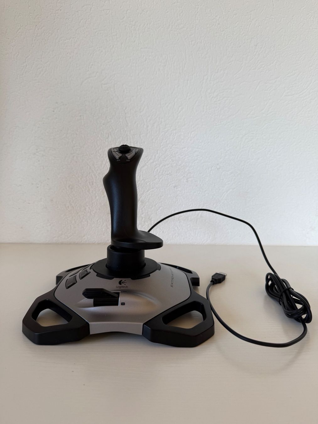Logitech Controller: Logitech Extreme 3D Pro Precision Flightstick – Usato da Uettligen venduto da Leoniexx 1