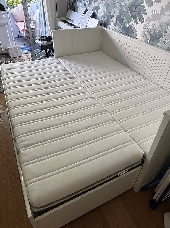 Ikea Lits: Lit banquette HEMNES IKEA – D'occasion à Genève par guner 1