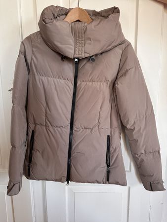 Jack Wolfskin Women's Down Jacket XS Winter Stormlock