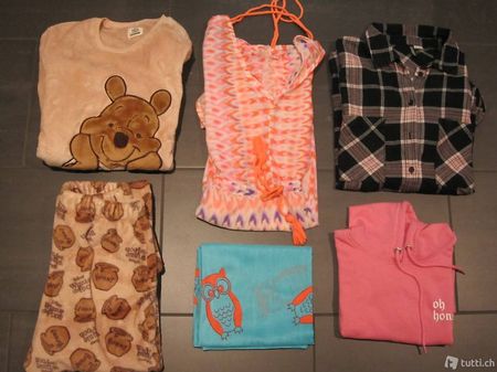 Kleiderpaket Gr. S (1)