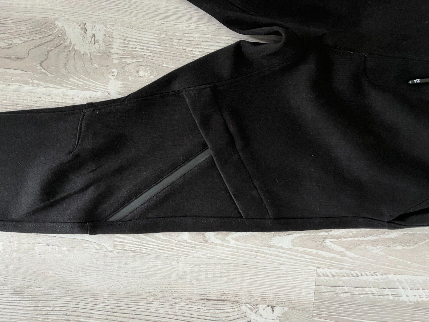 Zara Pantaloni: Pantalon jogging noir – Nuovo (secondo la descrizione) da Court venduto da Style_ambre 2