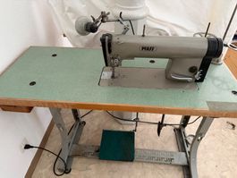 Industrie Nähmaschine Pfaff mit Zubehör