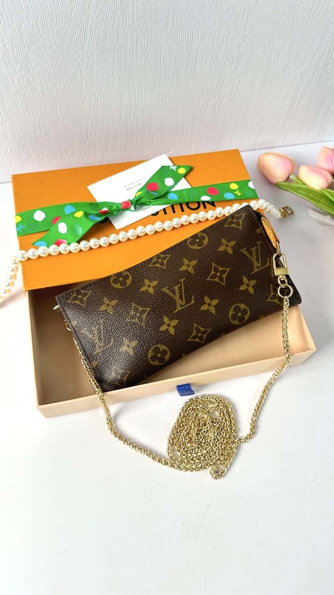 Louis Vuitton Sacs femmes: Louis Vuitton toiletry pouch gm  – D'occasion à Widnau par Pukpan_99