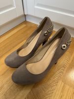 Beige Wildleder Pumps / High Heels Gr. 39,Neu